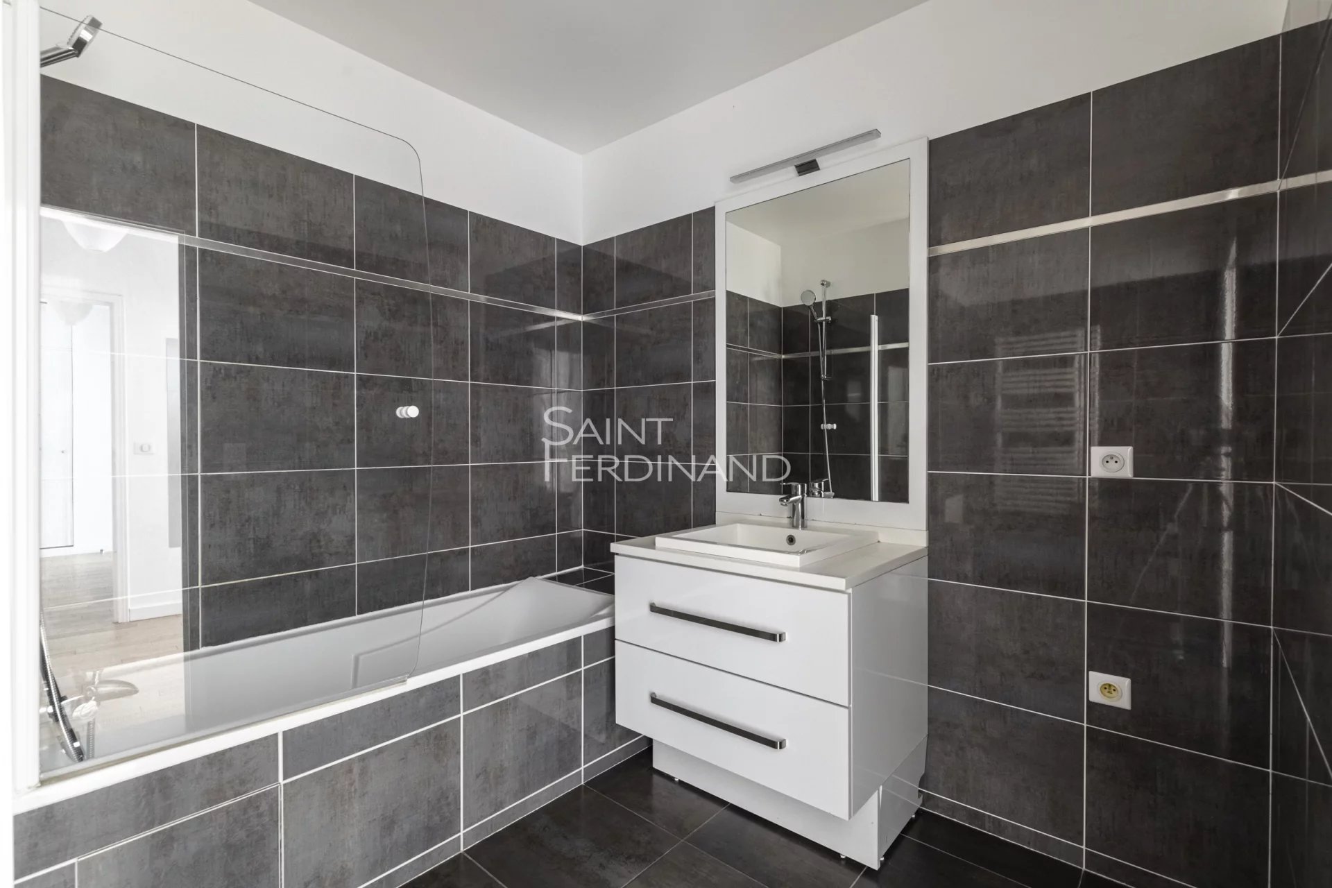 Appartement 3 pièces 85 m² · à Levallois-Perret · 85 m² · 799 000 €