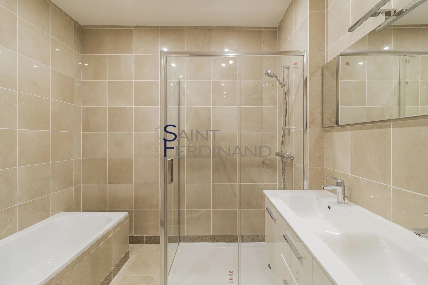 Appartement 3 pièces 107 m² · à Paris · 107 m² · 1 175 000 €