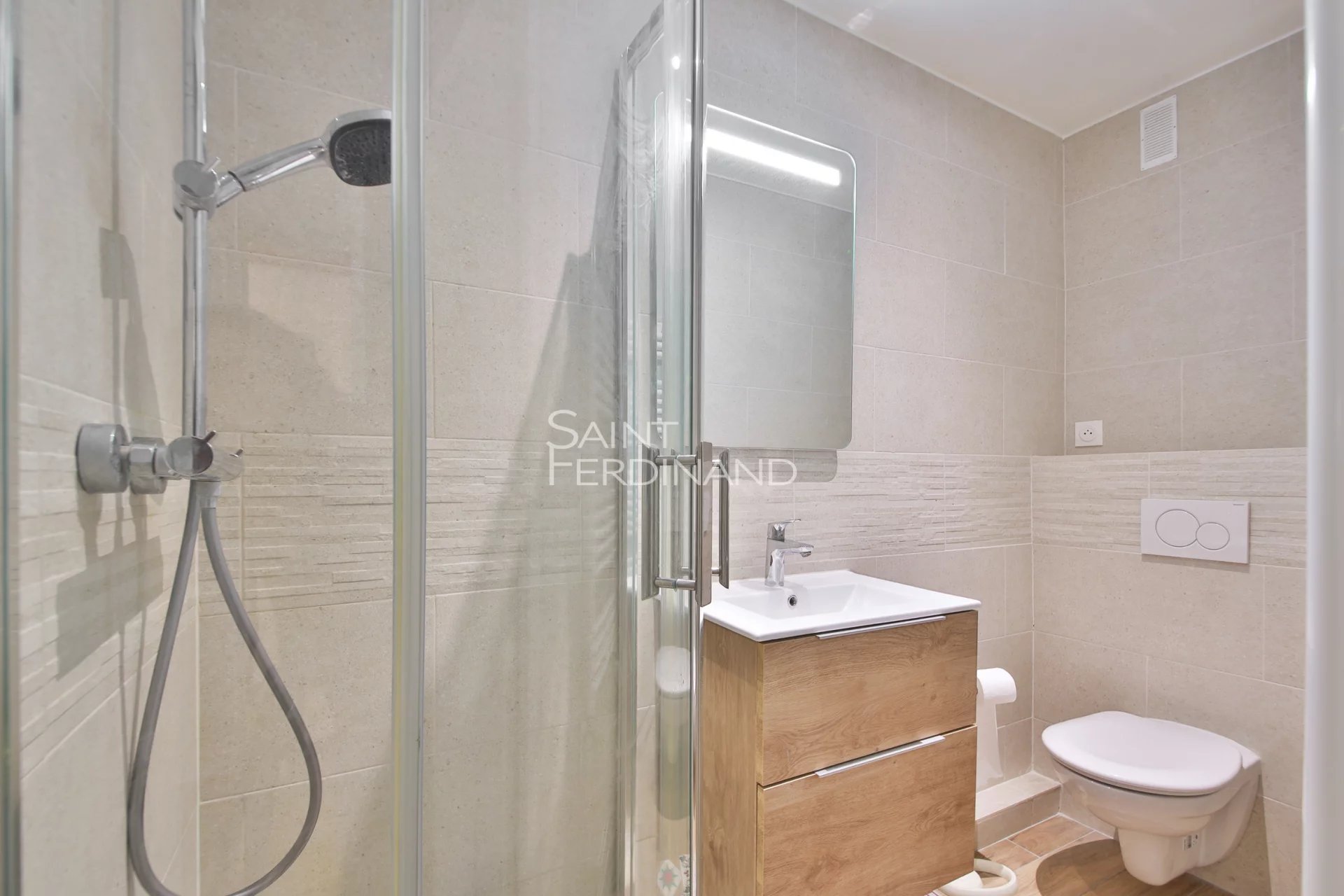 Appartement 1 pièce 23 m² · à Paris · 23 m² · 290 000 €
