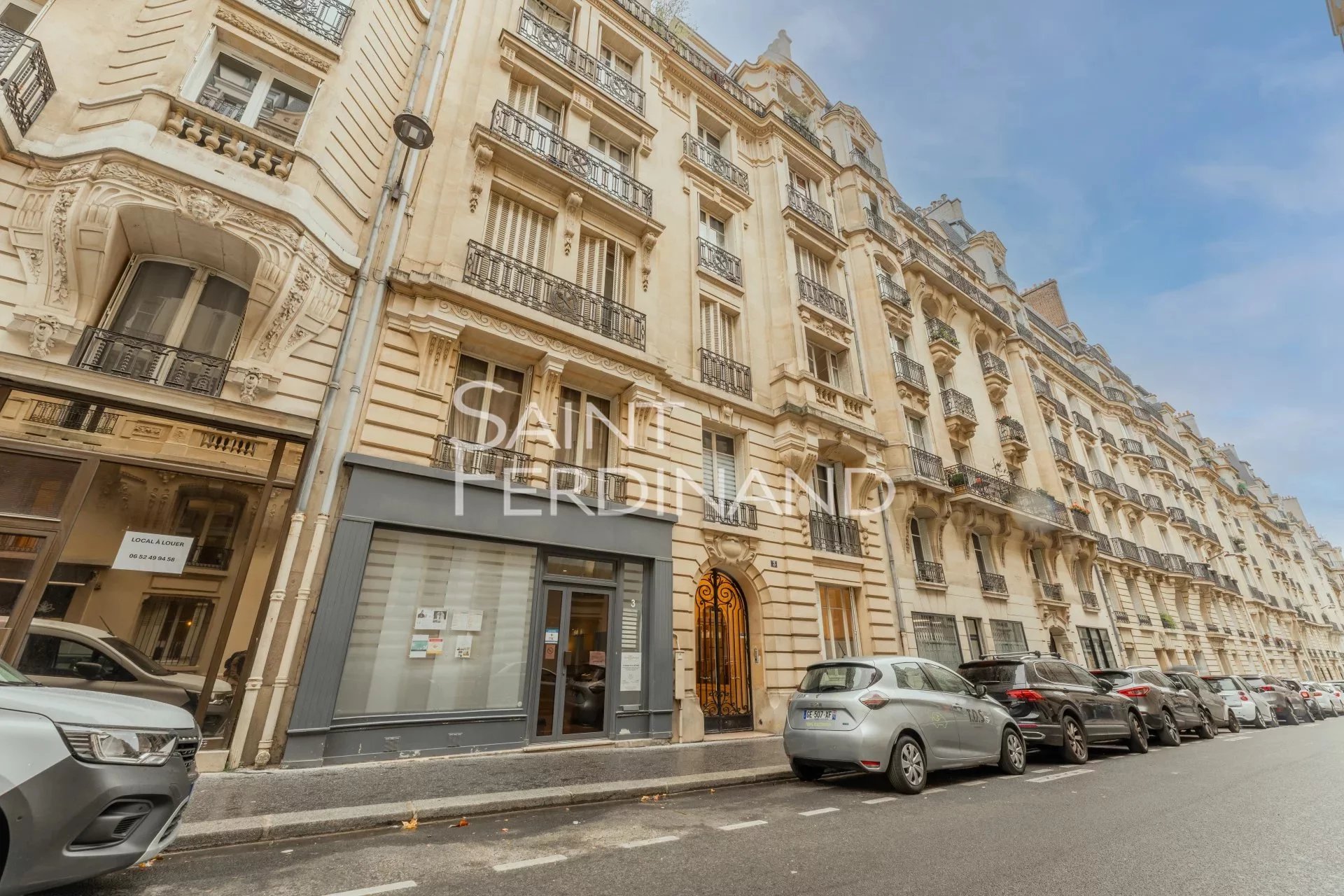 Local commercial 3 pièces 31 m² · à Paris · 31,1 m² · 336 000 €