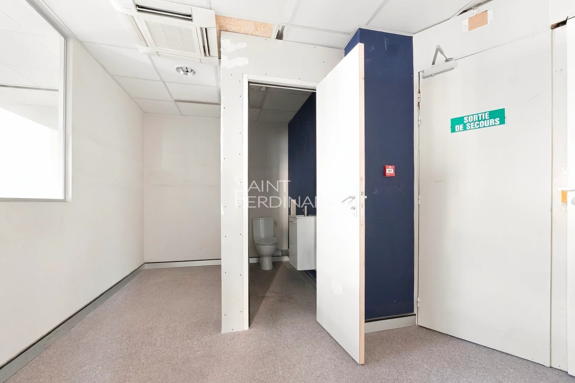 Local commercial 3 pièces 70 m² · à Paris · 70 m² · 750 000 €
