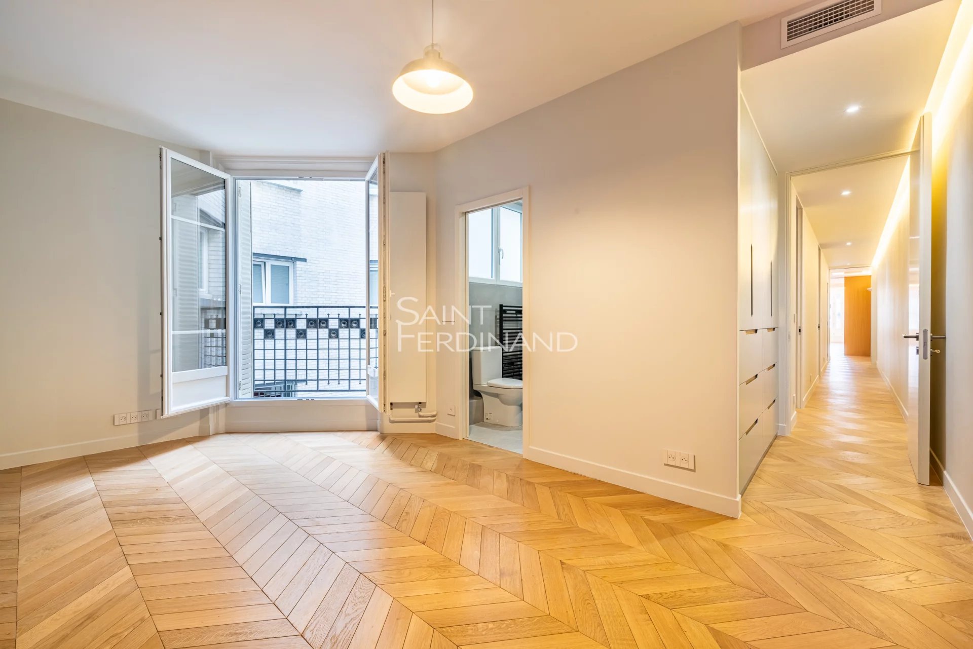 Appartement 5 pièces 131 m² · à Paris · 131 m² · 1 995 000 €