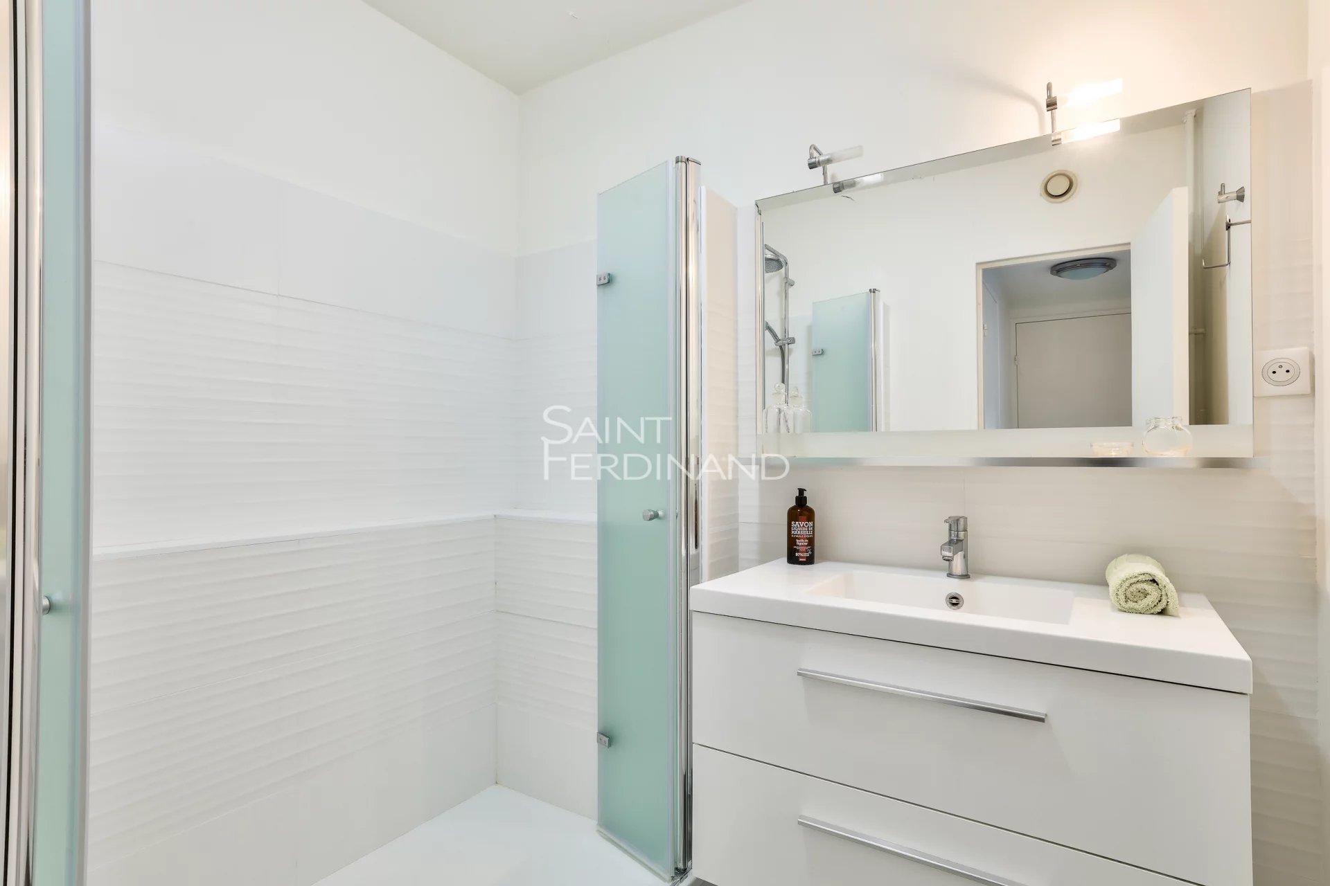 Appartement 2 pièces 51 m² · à Paris · 50,7 m² · 619 000 €