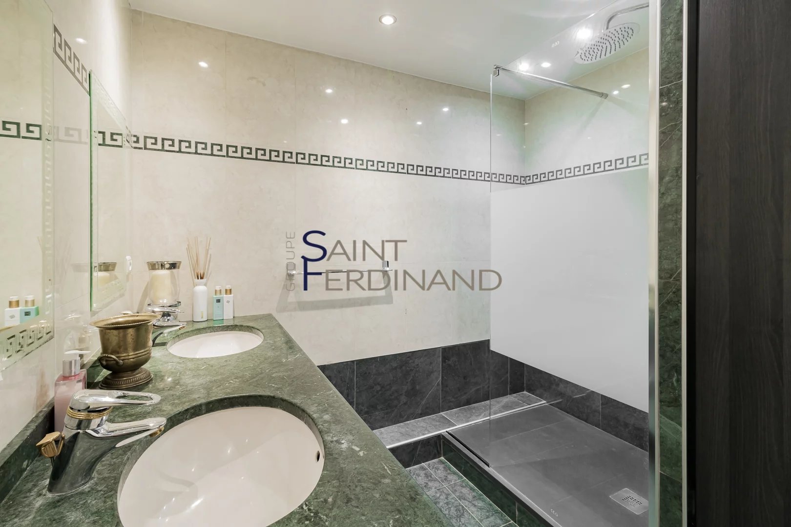 Appartement 6 pièces 122 m² · à Boulogne · 121,7 m² · 860 000 €