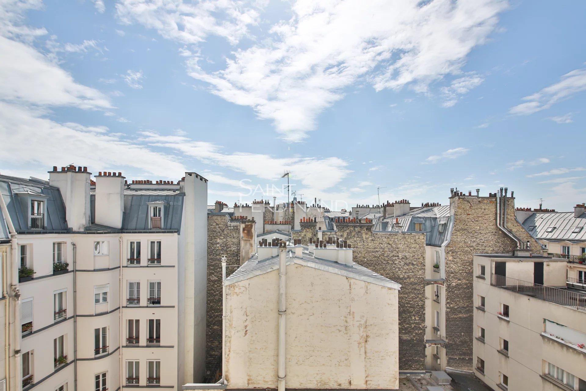 Appartement 2 pièces 32 m² · à Paris · 31,6 m² · 352 000 €